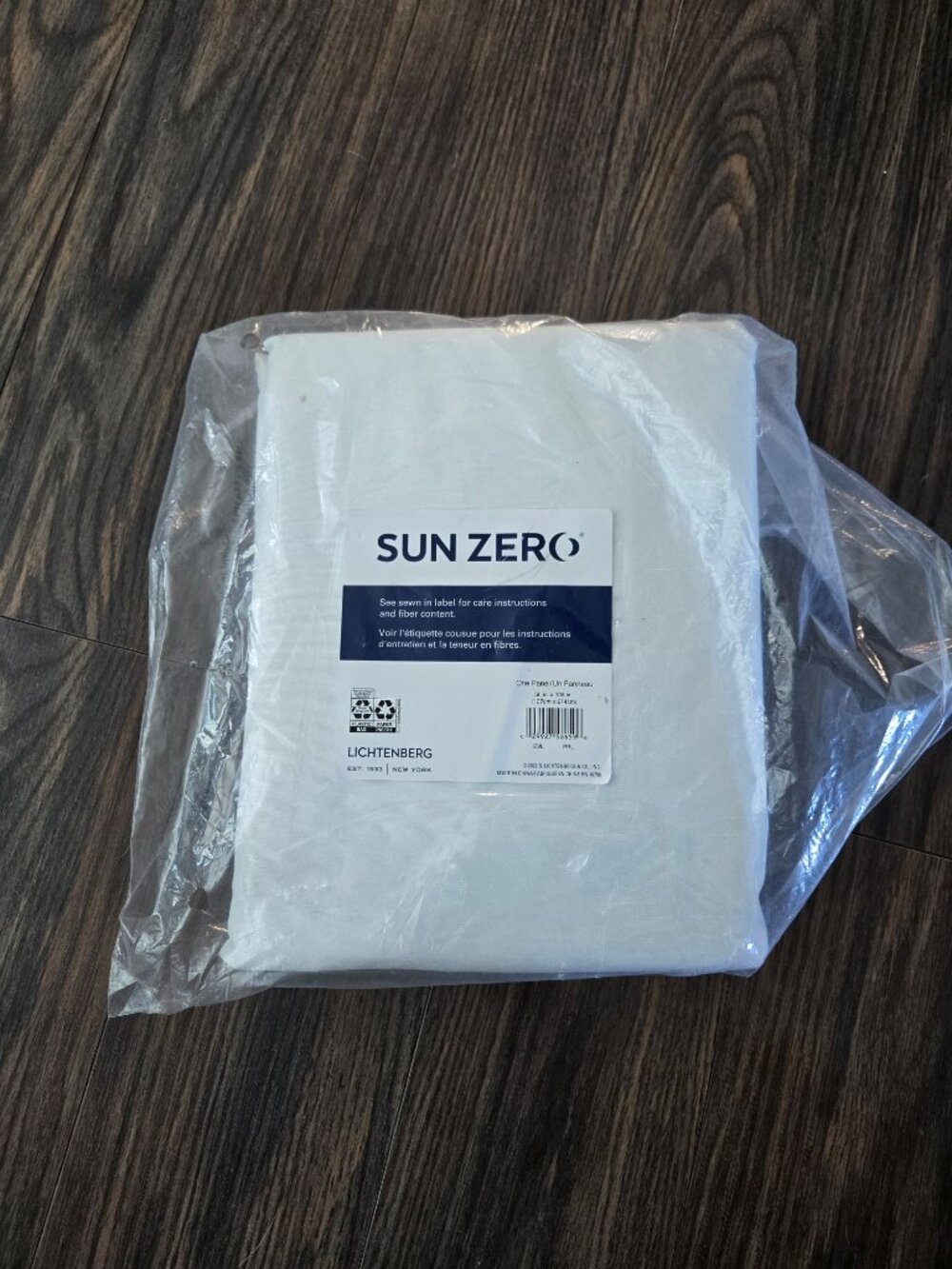 SUN ZERO/LICHTENBERG Satin Touch Blackout Curtain NEW IN PACKAGE (One Panel)